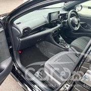 TOYOTA YARIS 2024