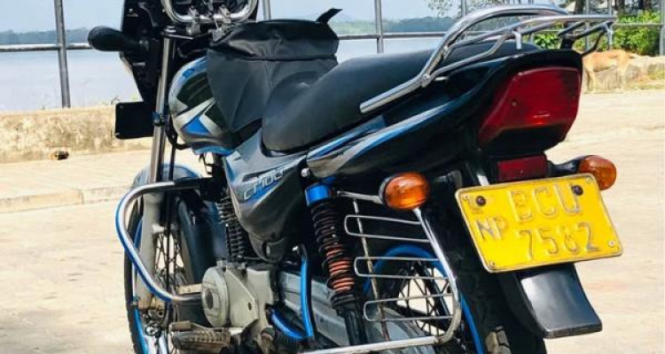 BAJAJ CT100 2015