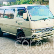 NISSAN CARAVAN 1999