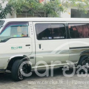 NISSAN CARAVAN 1999