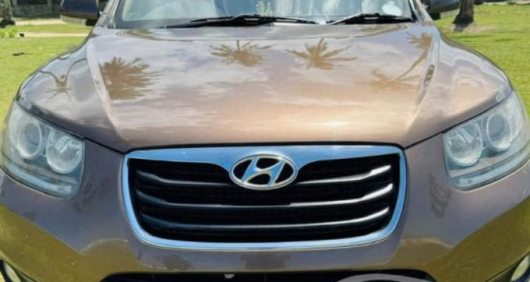 HYUNDAI SANTA FE 2011
