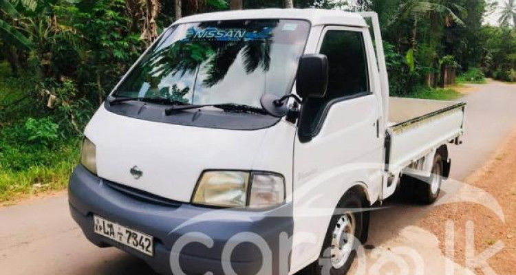 NISSAN VANETTE 2002
