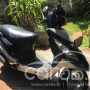 TVS SCOOTY STREAK 2010