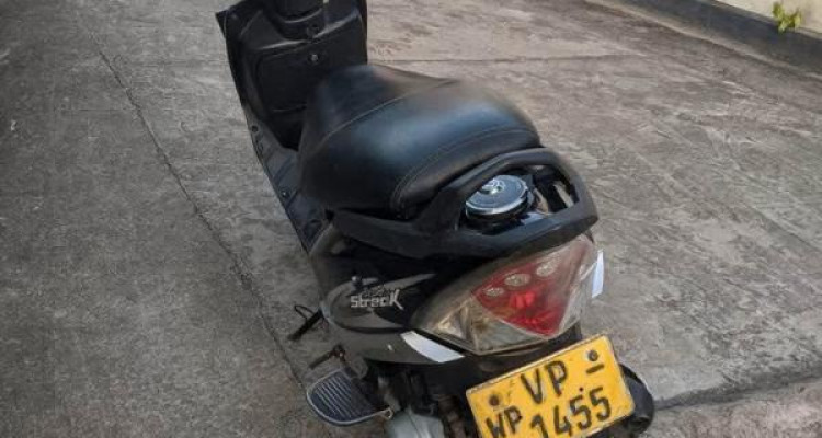 TVS SCOOTY STREAK 2010