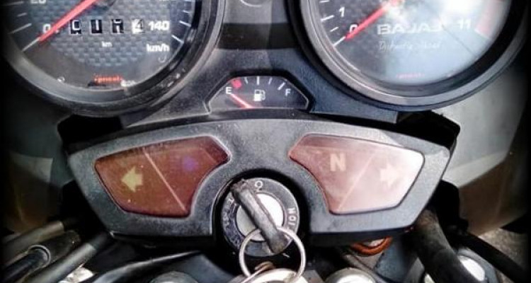 BAJAJ DISCOVER 135 2010