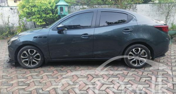 MAZDA 2 2016
