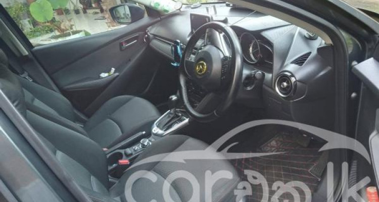MAZDA 2 2016