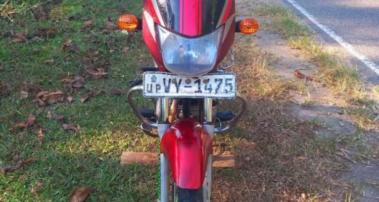 BAJAJ CT100 2010
