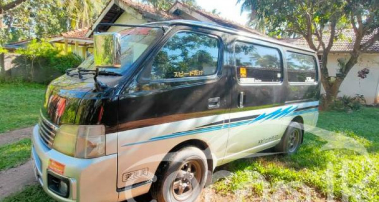 NISSAN CARAVAN E25 2002