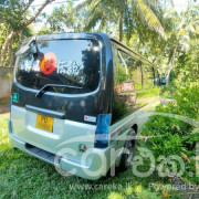 NISSAN CARAVAN E25 2002
