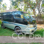 NISSAN CARAVAN E25 2002