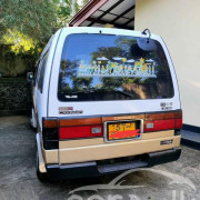 NISSAN CARAVAN 1991