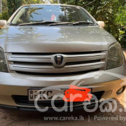 TOYOTA IST 2003