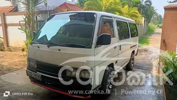 NISSAN CARAVAN 1999