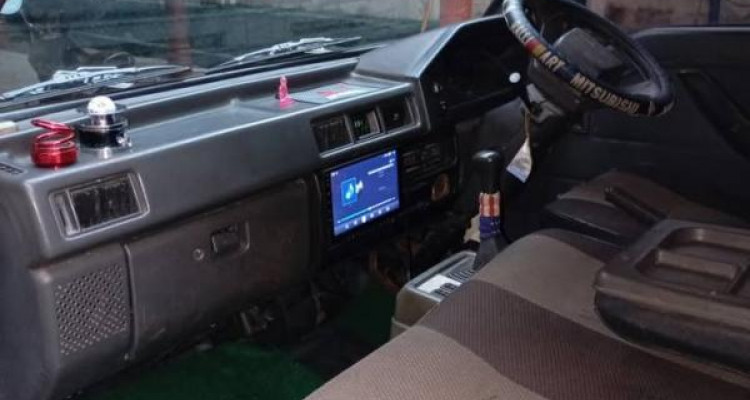 MITSUBISHI PO15 1991