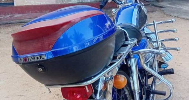 HONDA CD200 ROADMASTER 1980