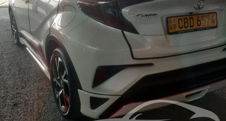 TOYOTA C-HR 2018