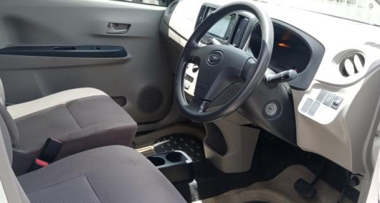 DAIHATSU MIRA 2015