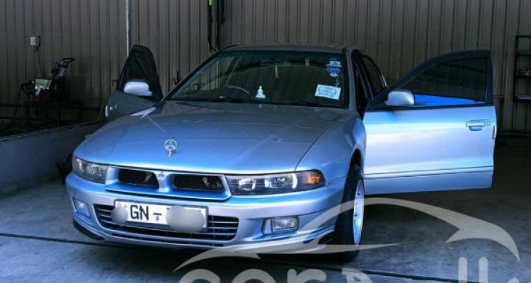 MITSUBISHI GALANT 2000