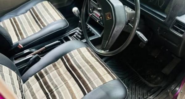 MITSUBISHI LANCER BOX 1980