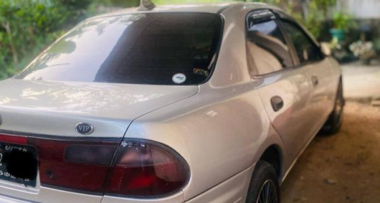MAZDA FAMILIA 1997