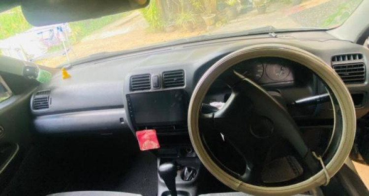 MAZDA FAMILIA 1997