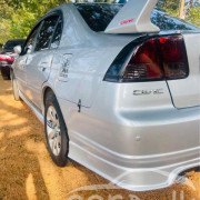 HONDA CIVIC ES8 2001