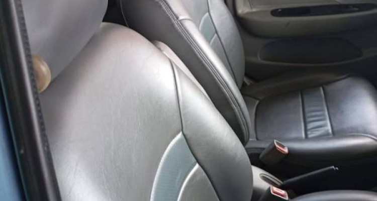 KIA RIO 2003