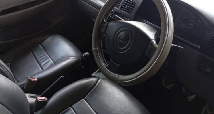 KIA RIO 2003