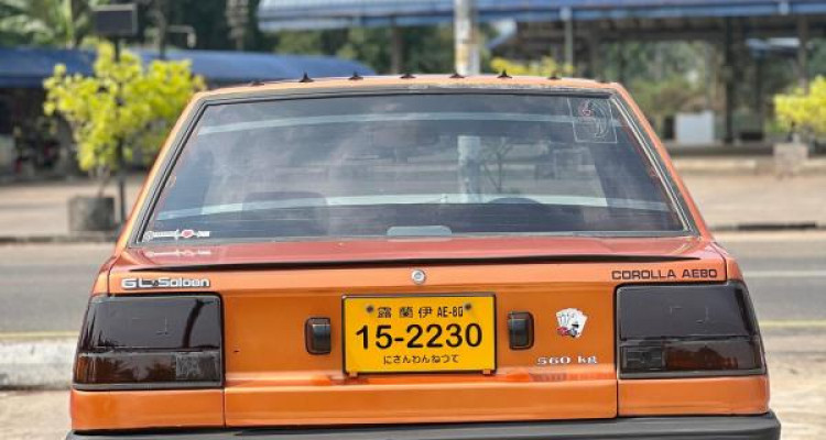TOYOTA COROLLA AE80 1983