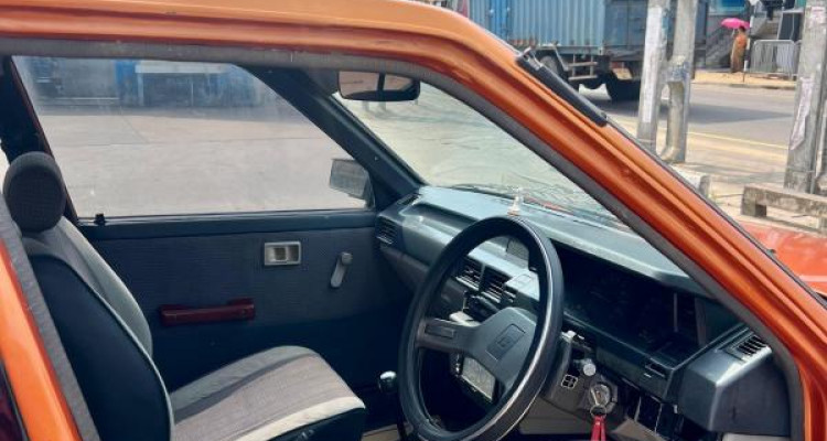 TOYOTA COROLLA AE80 1983