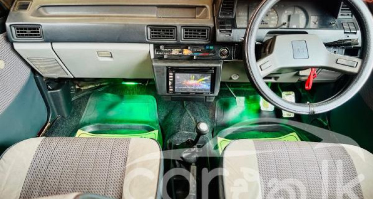 TOYOTA COROLLA AE80 1983