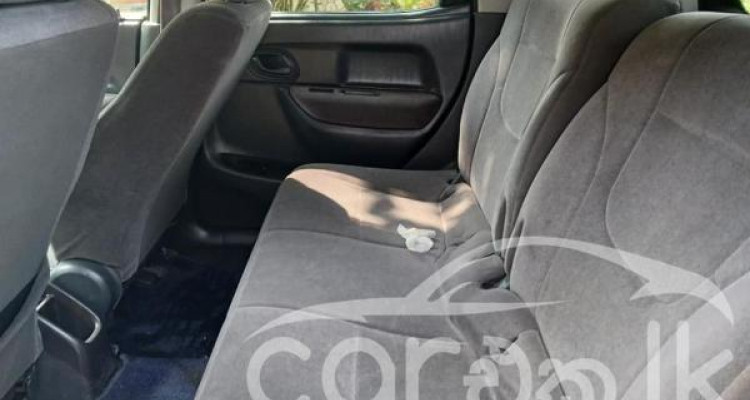 SUZUKI SWIFT 2004
