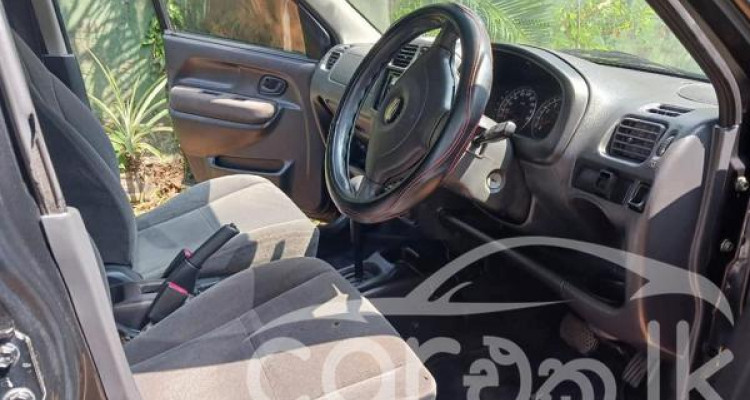 SUZUKI SWIFT 2004