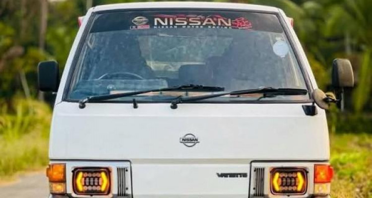 NISSAN VANETTE 1992