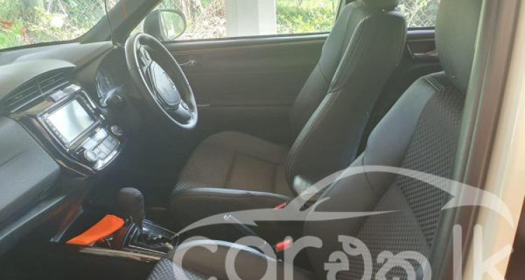 TOYOTA COROLLA AXIO 2017