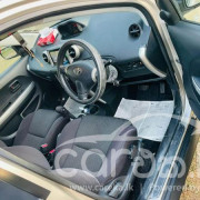 TOYOTA IST 2004