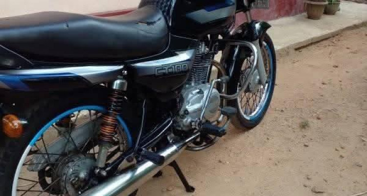 BAJAJ CT100 2008