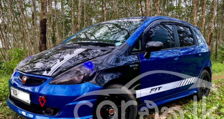 HONDA FIT GD1 2002