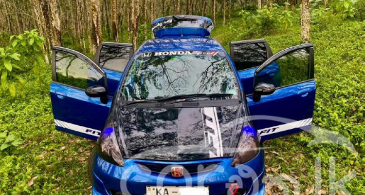 HONDA FIT GD1 2002