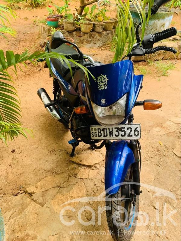 BAJAJ PLATINA 2016
