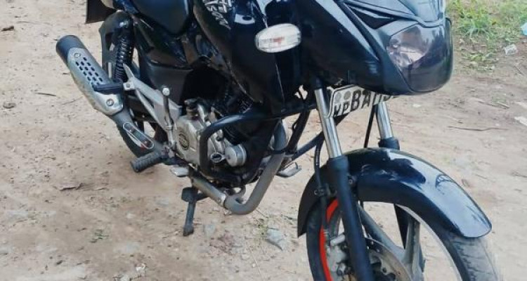 BAJAJ PULSAR 150 2013