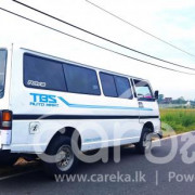 NISSAN CARAVAN 1987