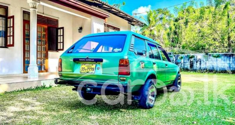 TOYOTA COROLLA DX WAGON KE72 1985