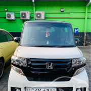 HONDA N-BOX 2016