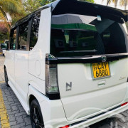 HONDA N-BOX 2016