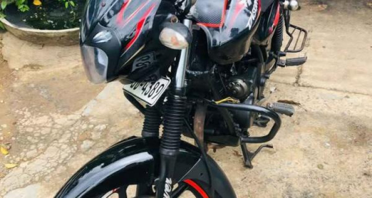 BAJAJ DISCOVER 135 2010