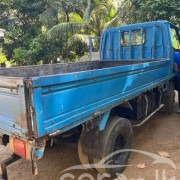 ISUZU ELF 1982