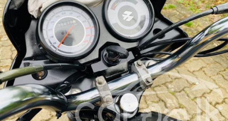 BAJAJ PLATINA 2017