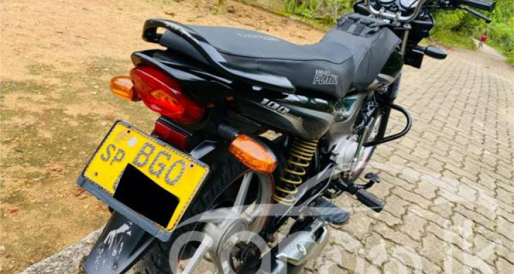 BAJAJ PLATINA 2017